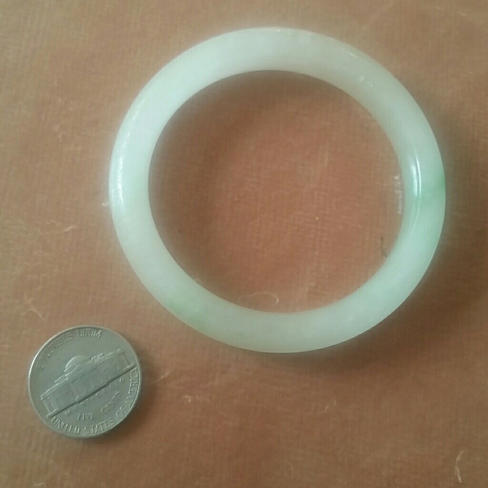 Jade Bangle - Picture 3 of 11